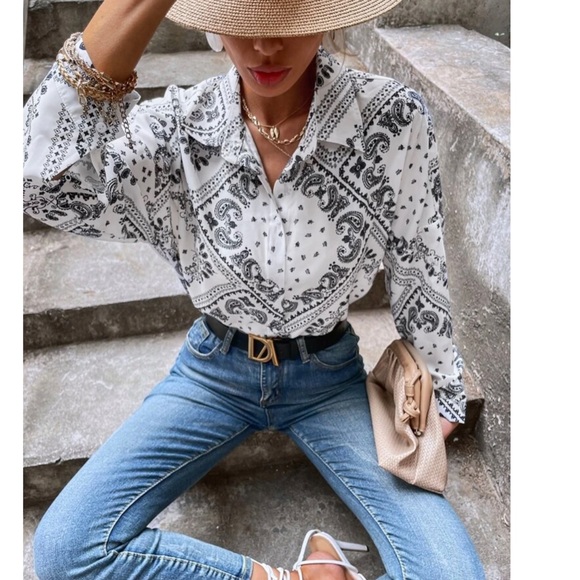 Paisley button down top - Picture 4 of 4